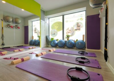 sala con material de pilates